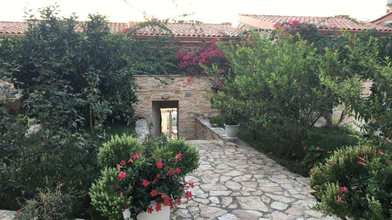 Bougainville Bay Resort - Villa 11 Saranda Extérieur photo