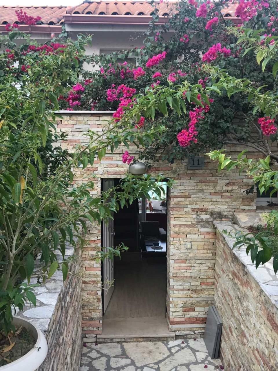 Bougainville Bay Resort - Villa 11 Saranda Extérieur photo
